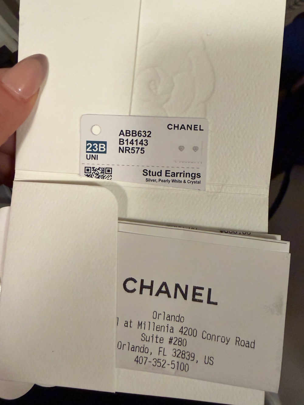 CHANEL Silver pearl heart Logo CC Crystal Earrings - Picture 10 of 10